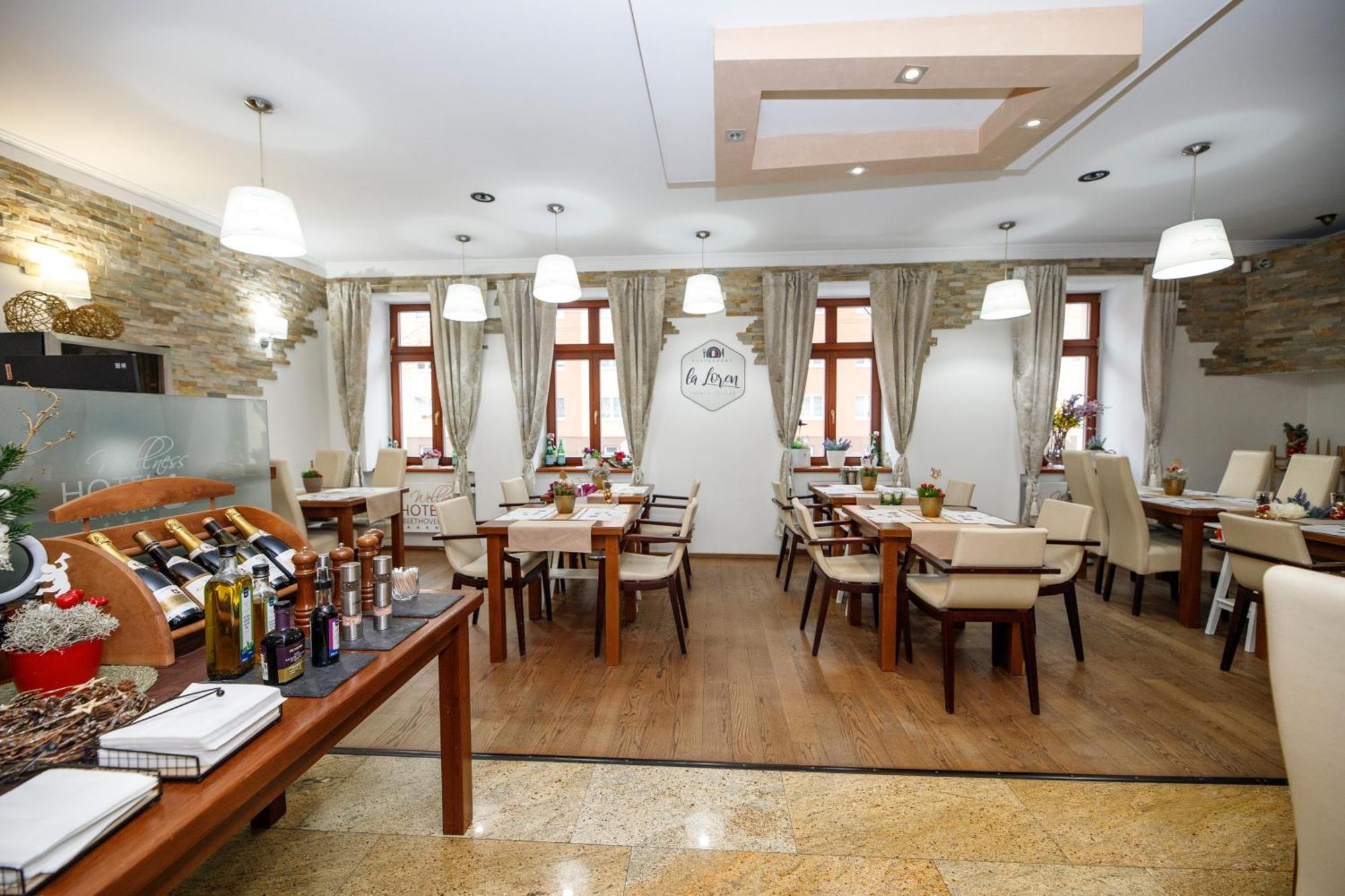Wellness Hotel Beethoven Chomutov Bagian luar foto