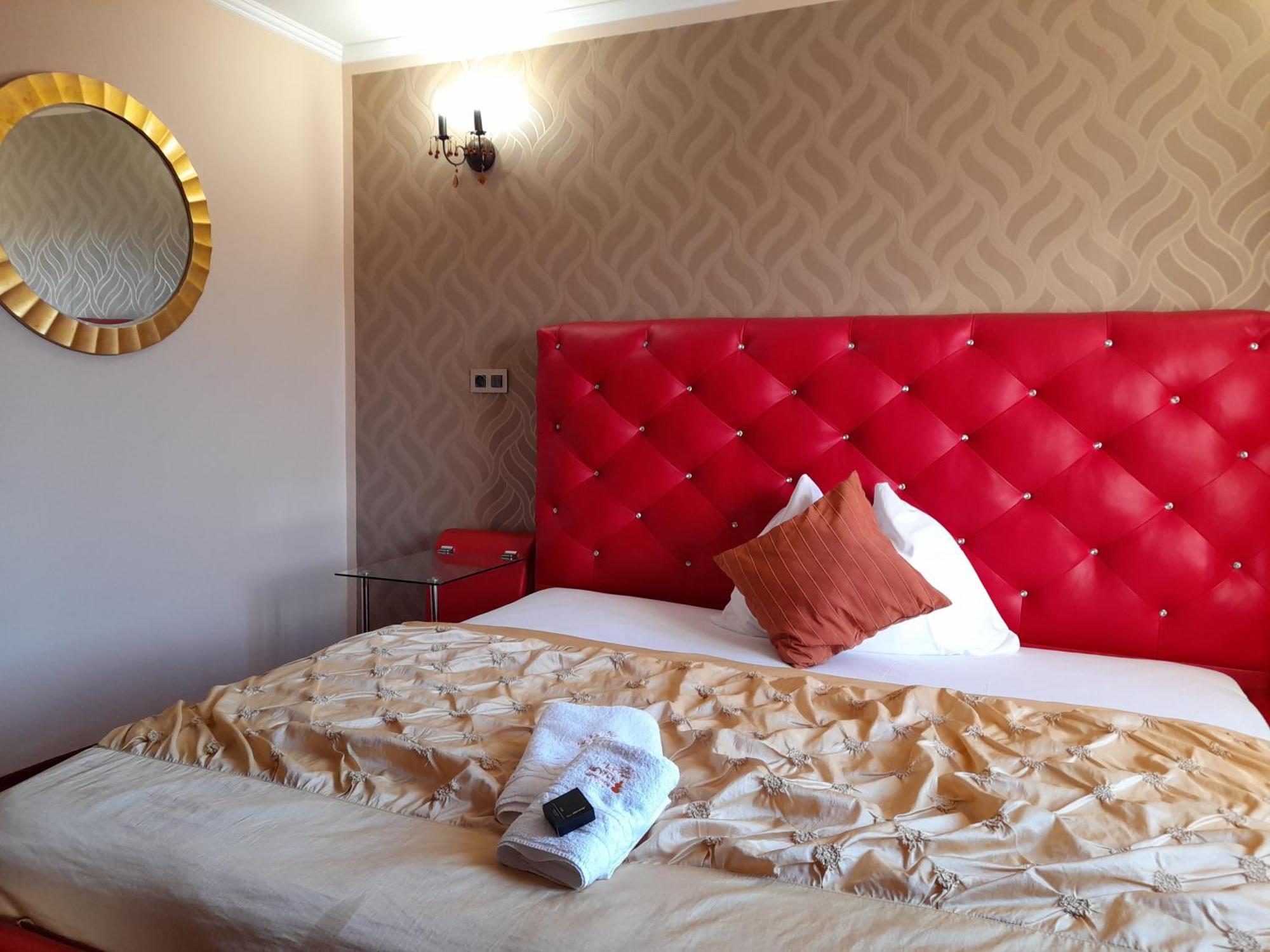 Wellness Hotel Beethoven Chomutov Bagian luar foto